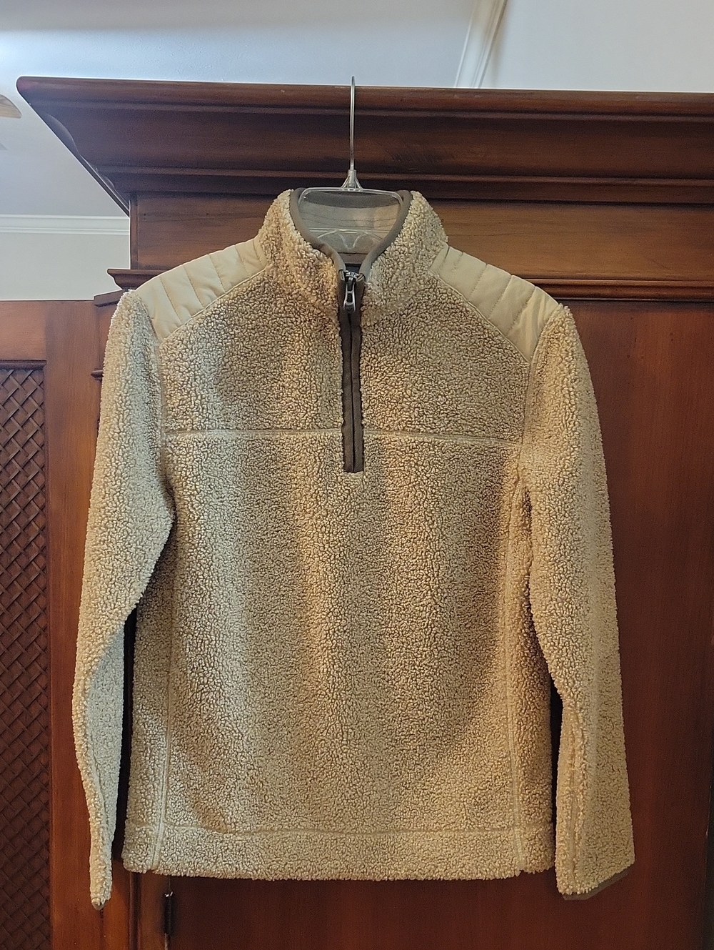 Vineyard Vines | Nantucket Sherpa Fleece Quarter-Zip in Khaki Men's Size XS